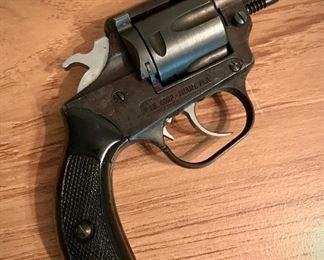 Titanic F.I.E Cal .32 Long 