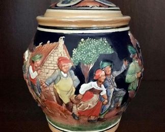 German Urn 