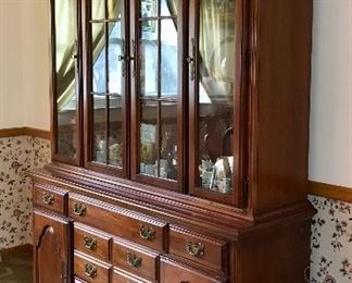 American Drew China Hutch 