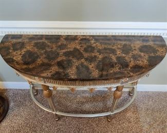 ENRTY/SIDE TABLE - $65