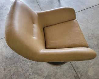 UTTERMOST BRAND - SCOYLYN - LEATHER S WIVEL CHAIR - MINT CONDITION - RETAIL - $723.80 +, PURCHASED FOR $395, OUR PRICE - $250.00 - Comfortable And Easy, Contemporary Style Arm Chair In Rich, Warm Tones. Loose Seat Cushion And Tufted Back Are A Supple, Tan Polyurethane With Stainless Steel Swivel Base Finished In Oil Rubbed Bronze. Seat Height Is 17".