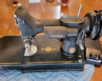 Feather weight Singer sewing machine 