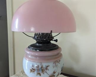 Tons of antique lamps!