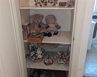 Vintage & antique toys, dolls, decor