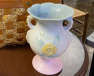 Vintage HULL Double Handled Vase, USA, 122, 6-1/4" 