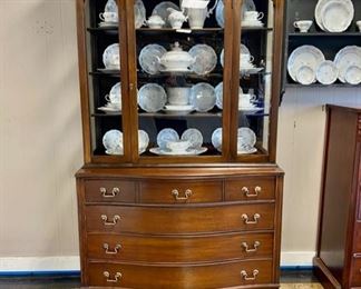BEAUTIFUL Antique HARPER FURNITURE CO., Lenoir, NC, Solid Mahogany, 2-PIECE Chest with 4 Large Dove Tail Jointed Drawers and Top Wooden Bookshelf with Adjustable Shelves, Glass Door and Sides, with Engraved Decorative Top Trim, with Original Brass Pulls/Hardware. Inside are additional pieces of the 125-Piece JOHANN HAVILAND China
