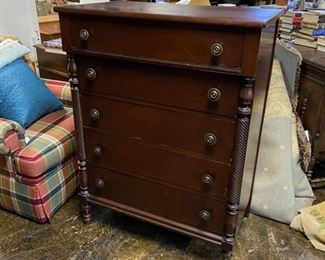 Large Antique 5-Drawer Mahogany Chest of Drawers with Carved Legs and Drawer Dividers 