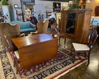 Antique Duncan Phyfe, Double-Drop Leaf, Mahogany Table on Casters, with 3 Leaves and 4 Antique Mahogany Chairs, with New Striped Fabric on Seat Cushions