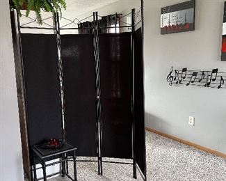bLACK ROOM DIVIDER