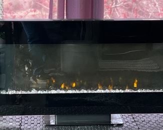 Foyer Electric fireplace