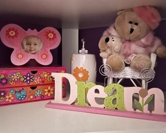 Little Girl's Room Decor