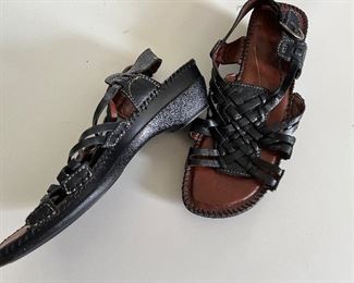 Womens shoes - size 6.5 to 8