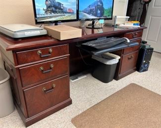 Executive credenza