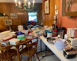 Large amount of pyrex, corning ware, Tupperware 