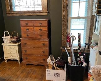 Nightstand
Tall dresser
Baskets
Stick vacuum
Teachers & canes