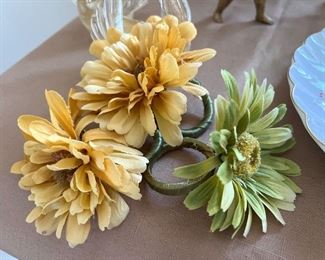 Gerber Daisy napkin rings 