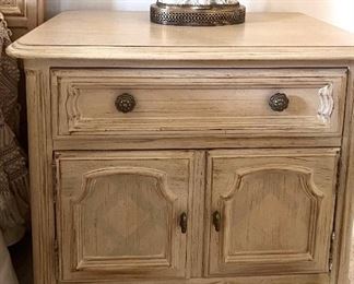 Matching Drexel night stands 