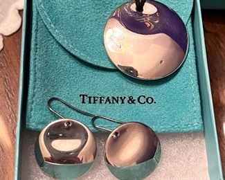 50%  OFF    Sterling Tiffany necklace and earrings set w/bag and box 