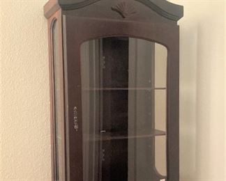 Small display cabinet