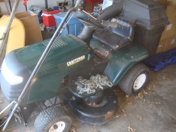 Craftsman riding lawn mower