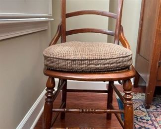 Set of 4 Cane Seat Chairs                                                    
29.75"H x 17"W x 16.5"D