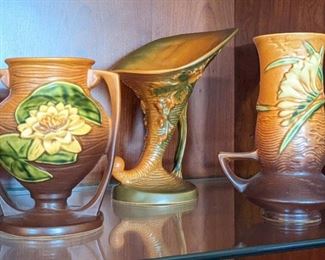 Roseville Water Lily brown Circa 1936-1940