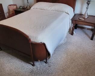 Antique Bedroom 4 Piece Bedroom Set