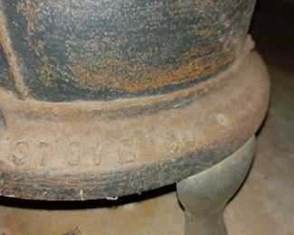 Cast iron stove with nickel rim