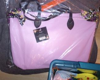 Art students Carry portfolio bag, backpack s too,