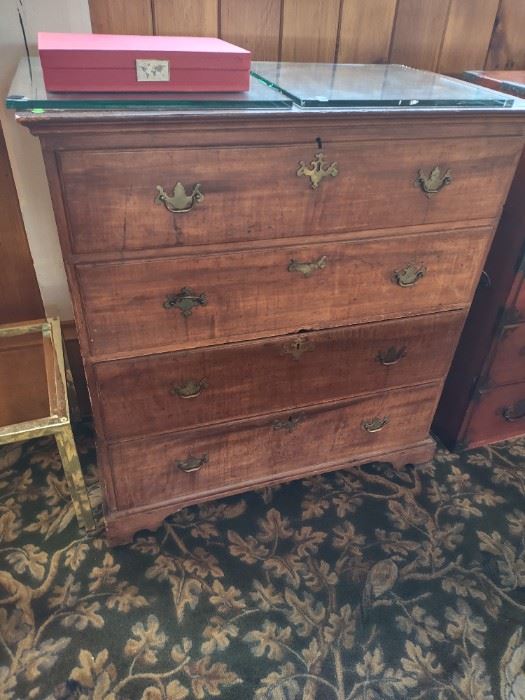 4 drawer bureau