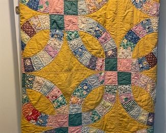 Handmade vintage quilt, Double Wedding Ring