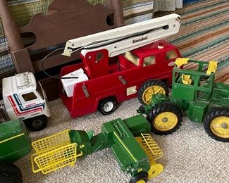 Vintage John Deere toy tractor