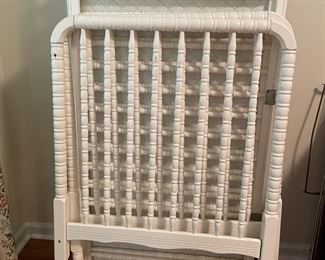 Jenny Lind crib