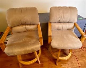  (2) Douglas Furniture Cushioned Swivel Bar Stools