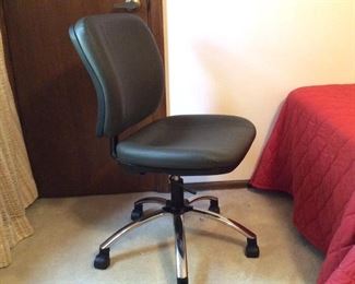 Global Upholstery Office Chair