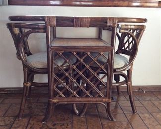  Eagle Ridge Inc. Wooden Wicker/Rattan Table and Chairs