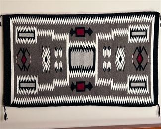 Vintage Navajo Crystal Storm Pattern Rug	26 x 44.5in	