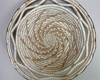 Tohono O’Odham Swirling Split Leaf Basket Papago Tray Native American 	11 inches diameter	
