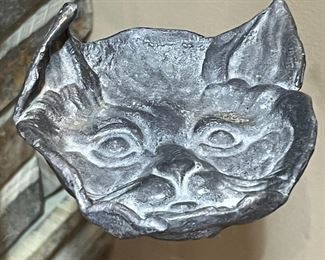 Vintage Cast Metal Cat Face Dish	3.5 inches across	
