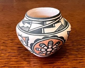 Zuni Pueblo Pottery Kelly Tsadiasi mini Bowl	2.5 inches high.	
