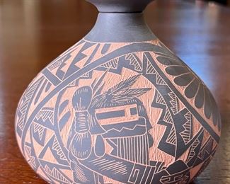 Acoma/Hopi Dalawepi Ergil Vallo Pot Native American Pottery 	5 inches high	
