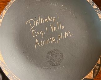 Acoma/Hopi Dalawepi Ergil Vallo Pot Native American Pottery 	5 inches high	
