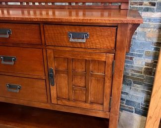 Sideboard Broyhill Artisan Ridge Mission Arts and Crafts 4078-514 48 x 62 x 20in	HxWxD

