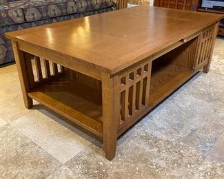 Mission Oak Coffee Table Arts And Crafts 	18 x 28 x 50in	HxWxD
