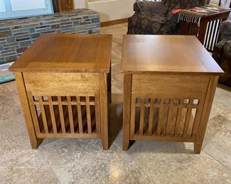 2pc Mission Oak End Tables PAIR Arts And Crafts 	24.5 x 22 x 26in	HxWxD
