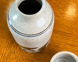 Cherokee Mel Cornshucker Stoneware Bear Bottle Vase Cup Native American 	8.75 inches high.	
