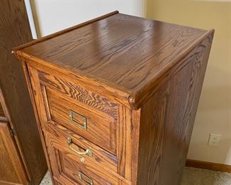 4 drawer Oak FIling Cabinet	54 x 18.5 x 22.25in	HxWxD
