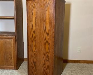 4 drawer Oak FIling Cabinet	54 x 18.5 x 22.25in	HxWxD
