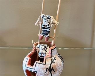 Jemez Pueblo American Indian Pottery Medium Kiva Jar Walatowa	8 x 3 x 3in	
