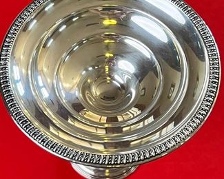 WM Rogers Sterling Silver Compote Candy Dish 34A	5.75 x 6in diameter.	
